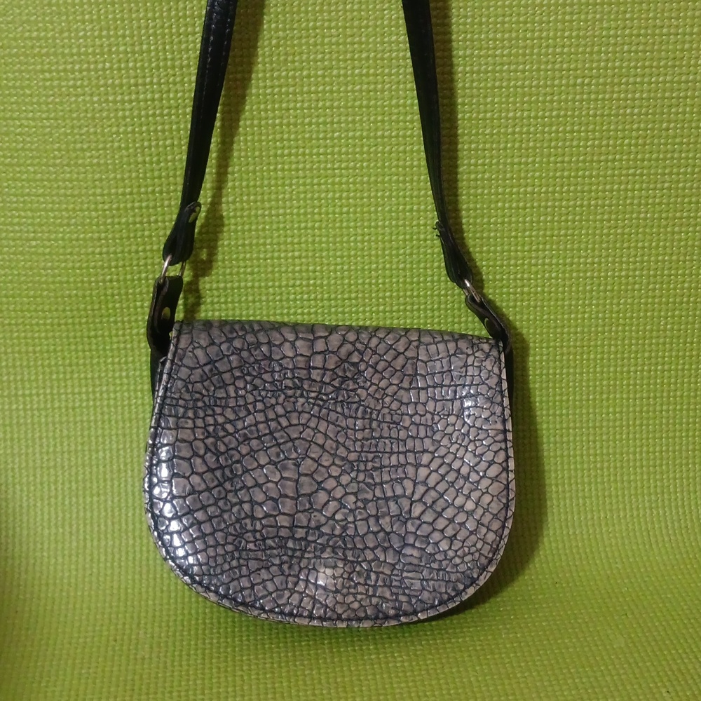 Vin Baker Emily Crossbody Bag